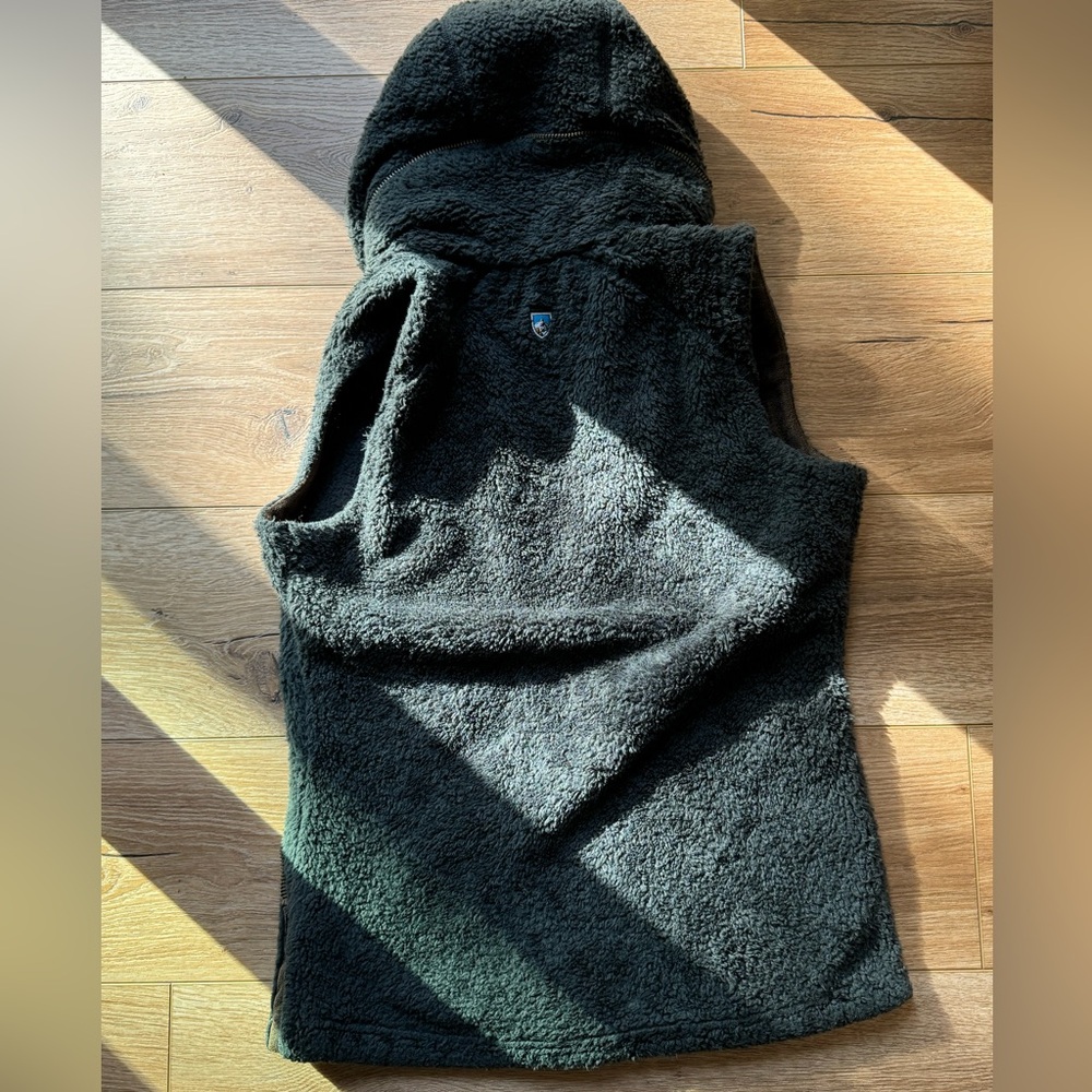 KUHL hooded Sherpa women vest